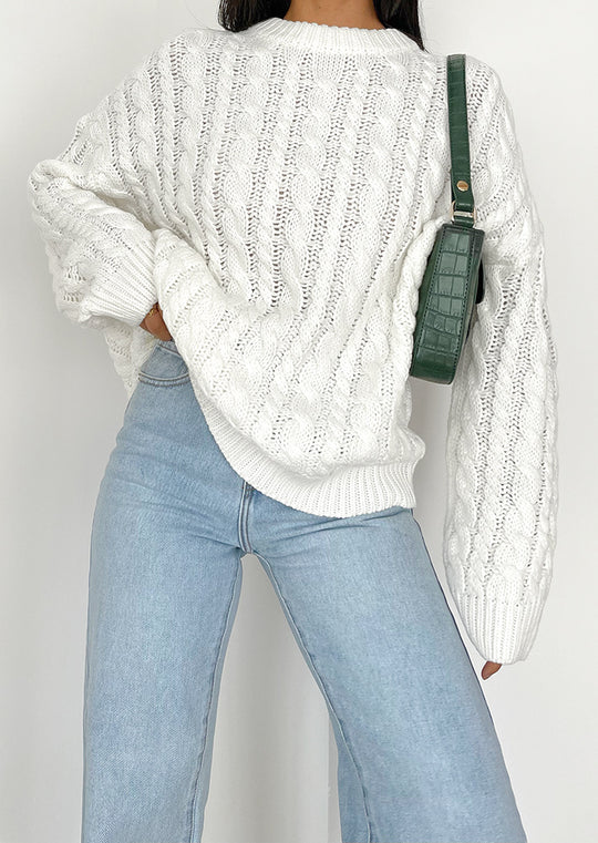 Damen Grobstrickpullover mit raffiniertem Zopfmuster aus weichem Material EB