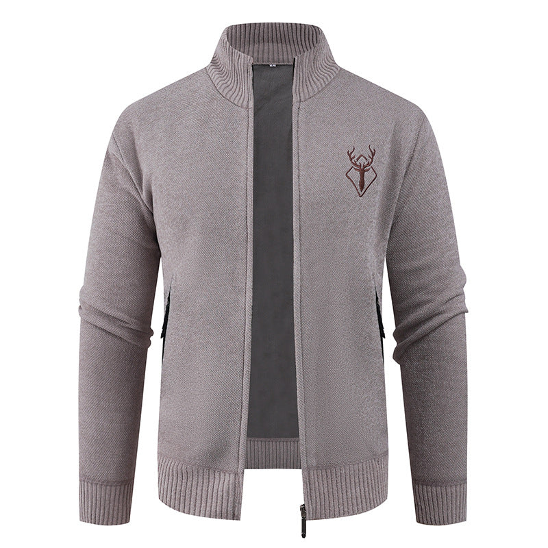 Herren Strickjacke mit hohem Kragen und praktischen Reißverschlusstaschen EB