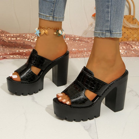 Damen Wedge-Pantoletten mit modischem Krokodil-Leder-Look und bequemem Blockabsatz EB