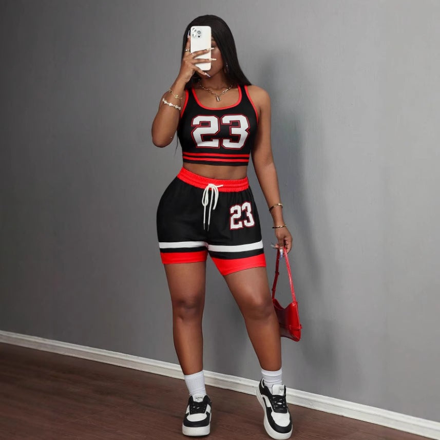 Damen Sportliches Freizeit-Outfit mit Crop-Top und Shorts EB
