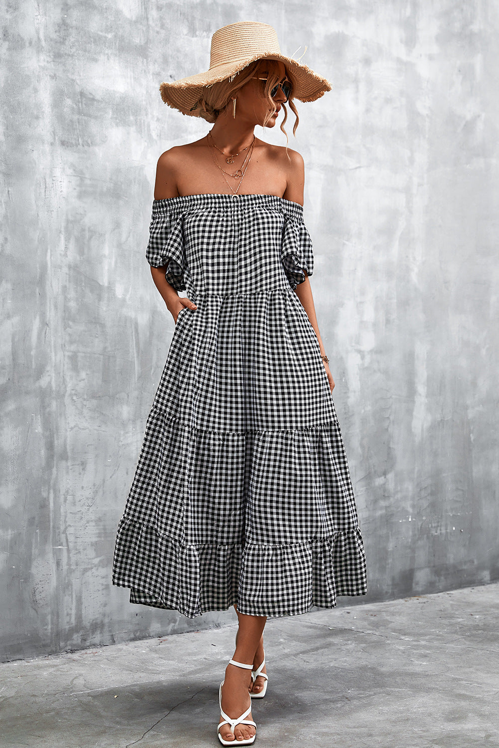 Damen Fließendes Maxikleid mit off-shoulder Design und Rüschensaum EB