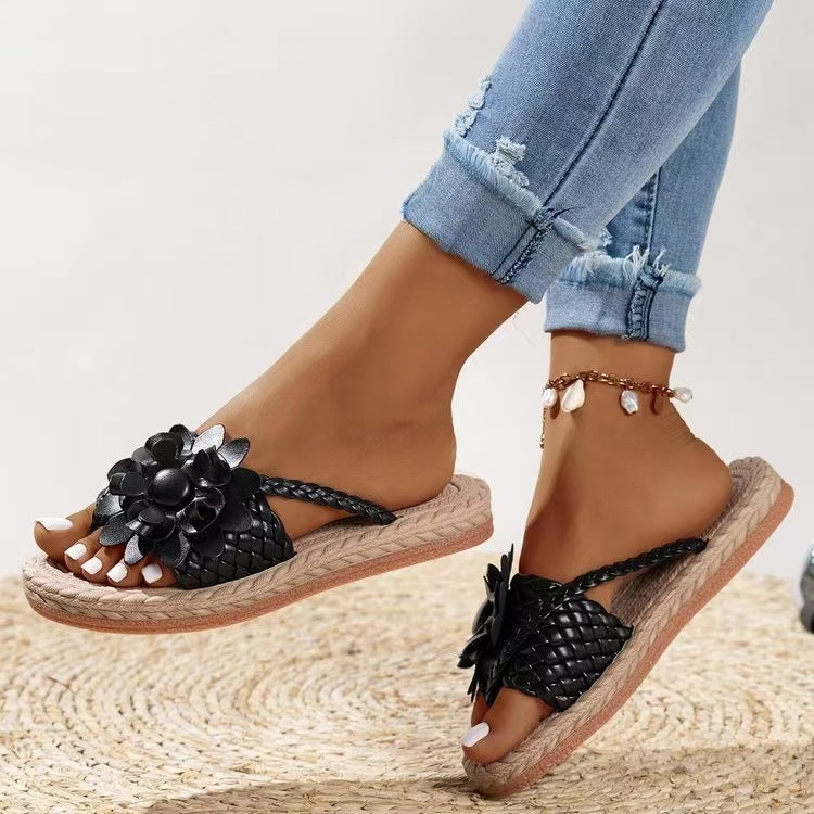Damen modische Slide-Sandalen mit hochglänzendem Blumendetail EB