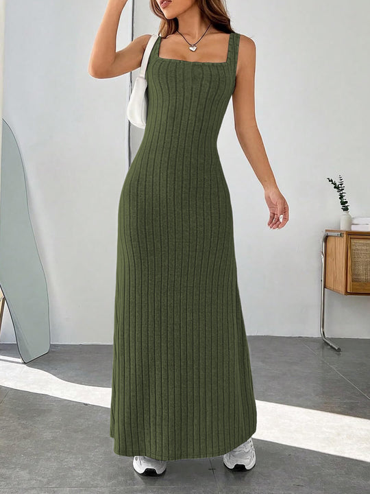 Damen Maxikleid mit figurbetonendem Schnitt und raffinierten Rippstrukturen EB