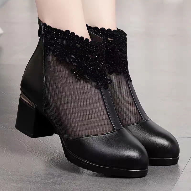 Damen Stiefeletten mit transparentem Mesh-Einsatz und funkelndem Schmuckdetail EB