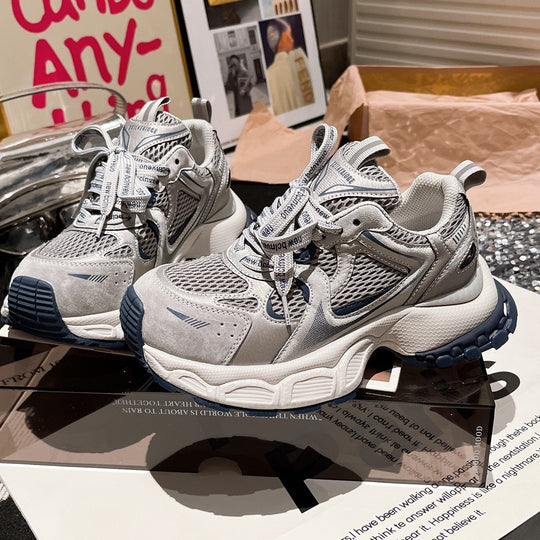 Damen sportliche Sneakers mit innovativem Sohlenprofil und atmungsaktivem Mesh-Obermaterial EB