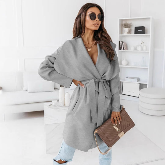 Damen Oversized Morgenmantel mit Gürtel und breiten Ärmeln EB
