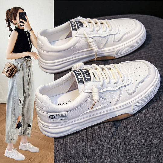 Damen Sportliche Sneakers mit atmungsaktiver Oberflächenstruktur und verstärkter Sohle EB