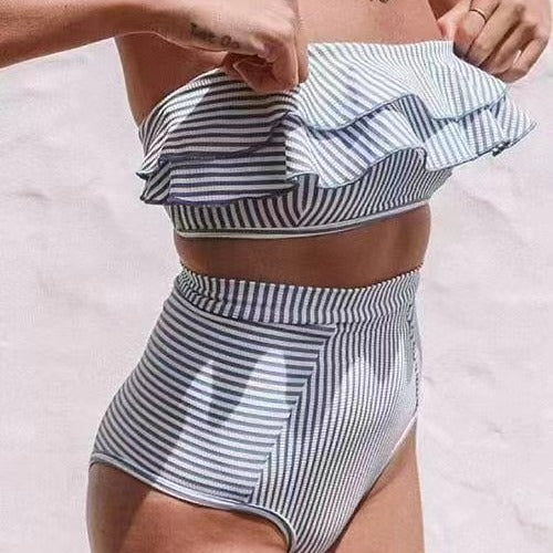 Damen Hochgeschnittener Bikini mit Rüschen-Top EB