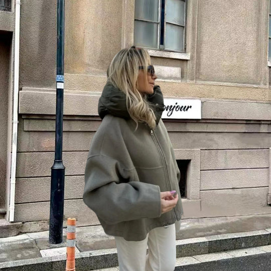 Damen Oversized Sweatjacke mit voluminösen Ärmeln und bequemen Taschen EB