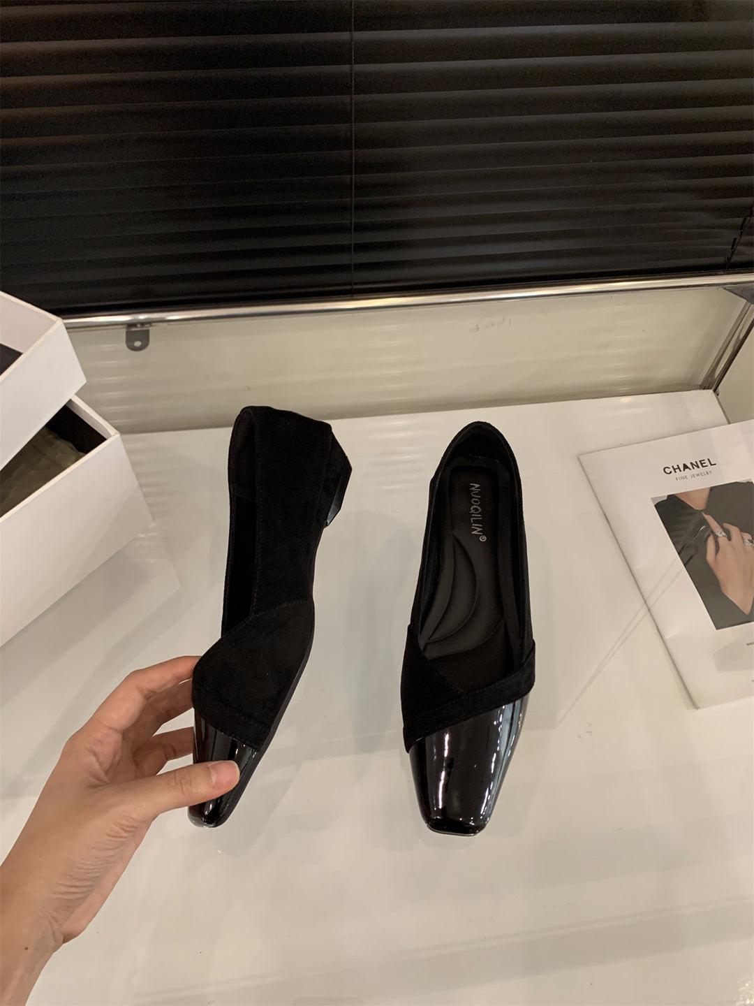 Damen elegante Stiefeletten mit modischem Glanz und komfortablem Fußbett EB