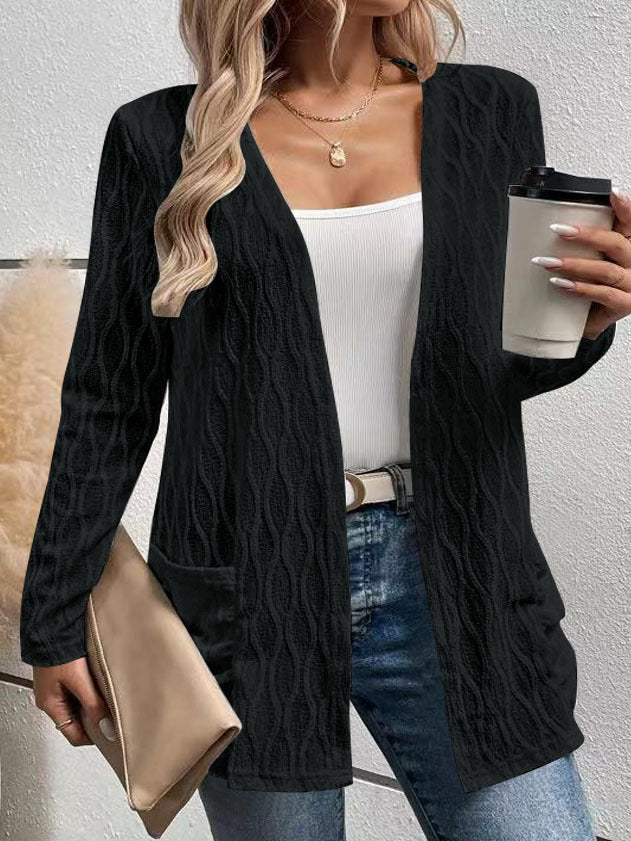 Damen Strickjacke mit modernem Wellenmuster und praktischen Taschen EB