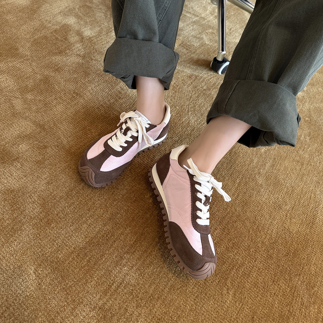 Damen sportive Sneakers mit retro-inspiriertem Design und atmungsaktiver Obermaterialstruktur EB