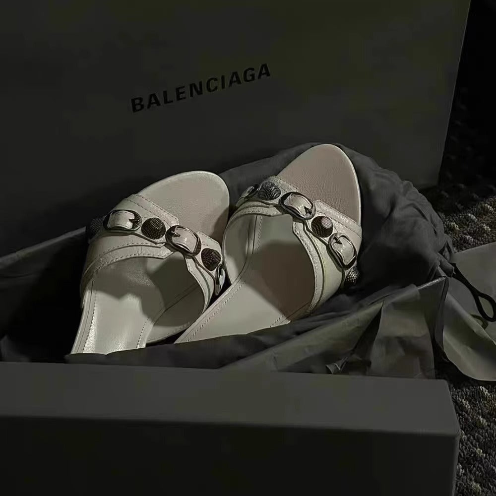 Damen elegante High Heel Sandalen mit glamourösen Strassakzenten EB