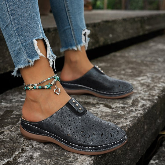 Damen Bequeme Clogs mit floralen Ausschnitten EB
