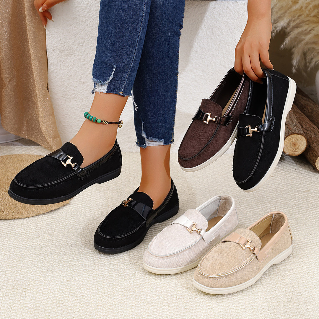 Damen elegante Veloursleder-Slipper mit dekorativer Metall-Hardware und flexibler Leichtlaufsohle EB