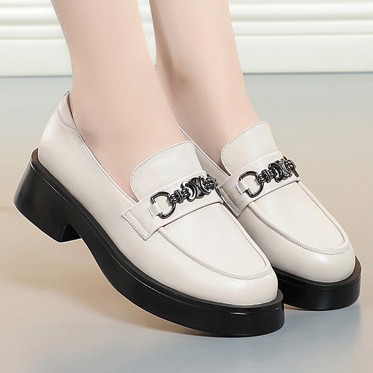 Damen elegante Mokassins mit modischem Kettendetail EB