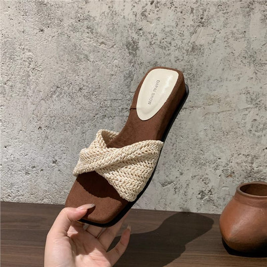 Damen entspannte Mules mit geflochtenem Riemendesign EB