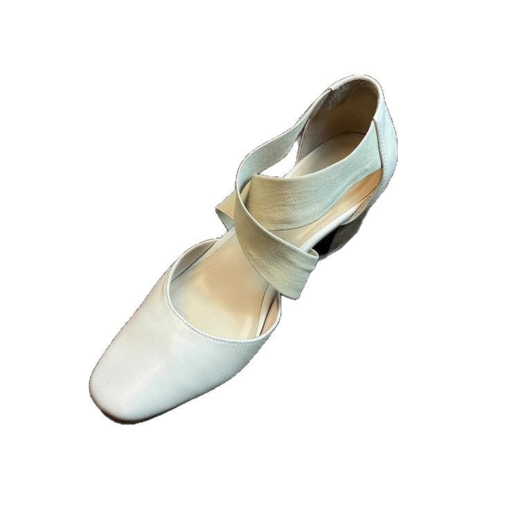 Damen elegante Ballerinas mit geschmackvoller Überkreuz-Schnürung und komfortablem Blockabsatz EB