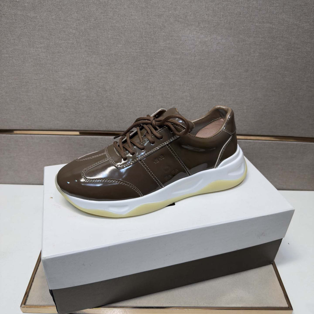 Damen Sportliche Sneakers mit modischem Glanzverschluss und dämpfender Sohle EB