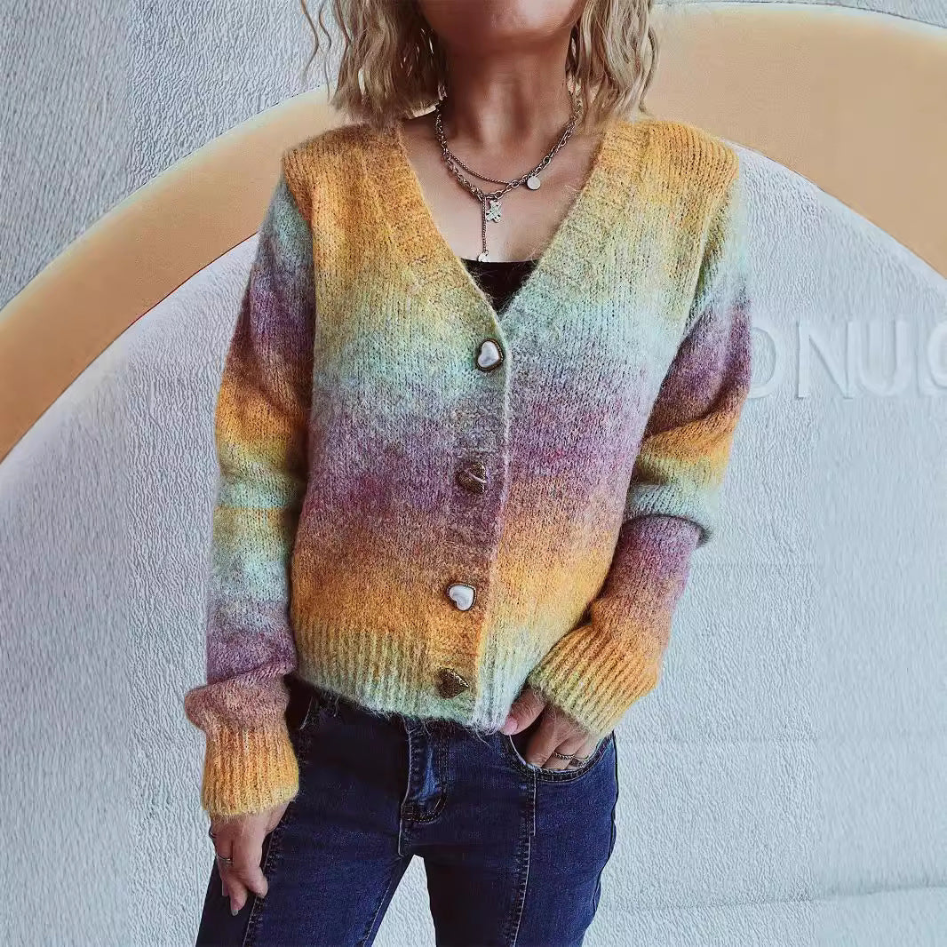 Damen Strickjacke mit luxuriösem Mohair-Material und modischen Herzknöpfen EB