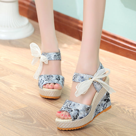 Damen Wedge-Sandalen mit Blumenprint EB