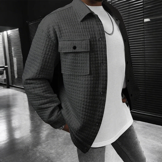 Herren nan gesteppte Overshirtjacke mit quadratischer Steppstruktur und aufgesetzten Brusttaschen EB