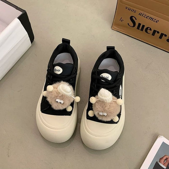 Damen Sneakers mit verspielten Pompons und bequemer Sohle EB