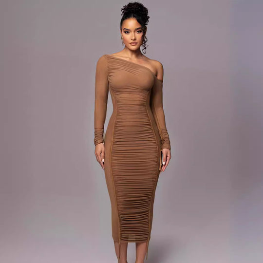 Damen figurbetontes Kleid mit asymmetrischem Ausschnitt und raffinierten Raffungselementen EB