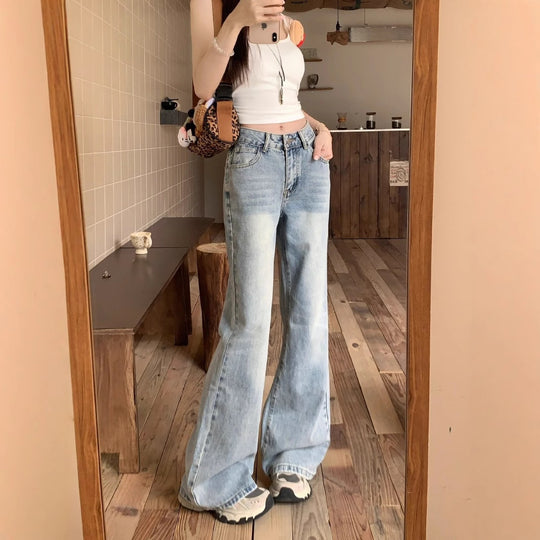 Damen weite Schlagjeans im Vintage-Style mit modischen Details EB