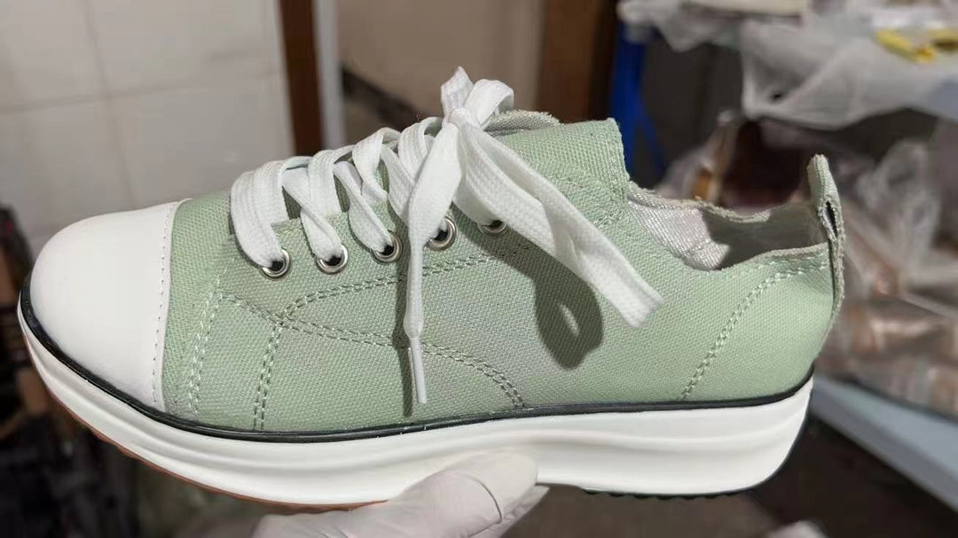 Damen Bequeme und stilvolle Sneakers mit nachhaltigen Materialien EB