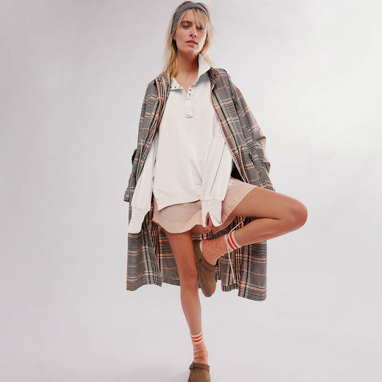 Damen Oversized Sweatshirt mit modischem Kragen und distressed Details EB