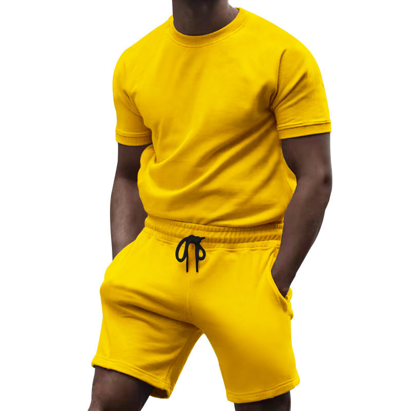 Herren Sportkombination mit kurzärmligem Oberteil und bequemen Shorts EB