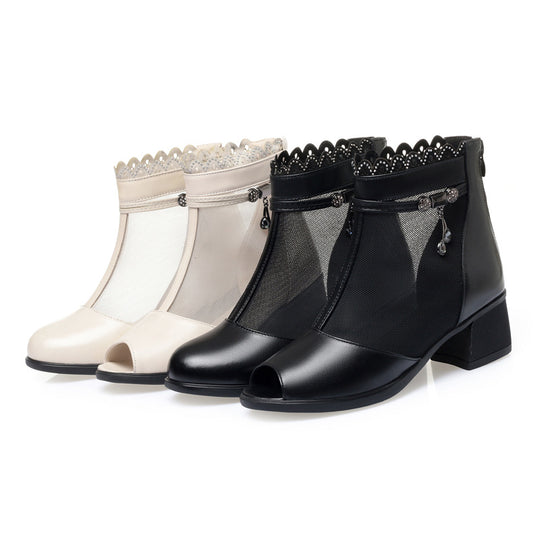 Damen Offene Stiefeletten mit elegantem Lochmuster und dekorativen Schmuckdetails EB