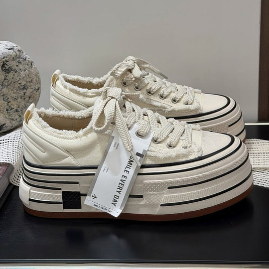 Damen Plateau Sneakers im Street-Style mit modernen Textil-Details EB