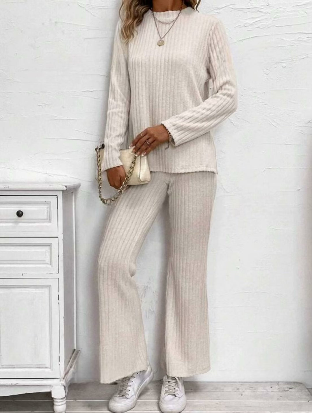 Damen Strickanzug mit attraktiven Rippen-Design und lässiger Passform EB