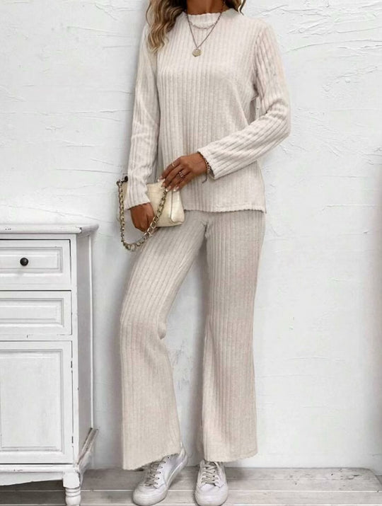 Damen Strickanzug mit attraktiven Rippen-Design und lässiger Passform EB