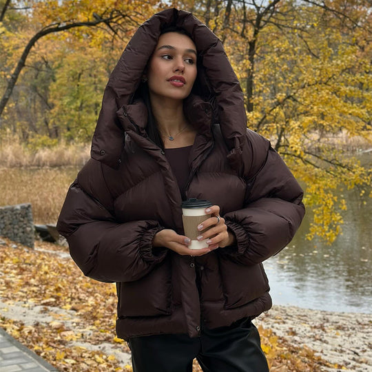 EB | Damen Gesteppte Winterjacke mit Oversized Kapuze – Warm, Wasserabweisend & Modern