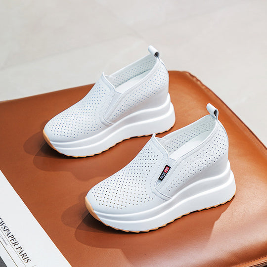 Damen Komfortable Slip-On Sneakers mit luftiger Oberflächenstruktur und rutschfester Sohle EB