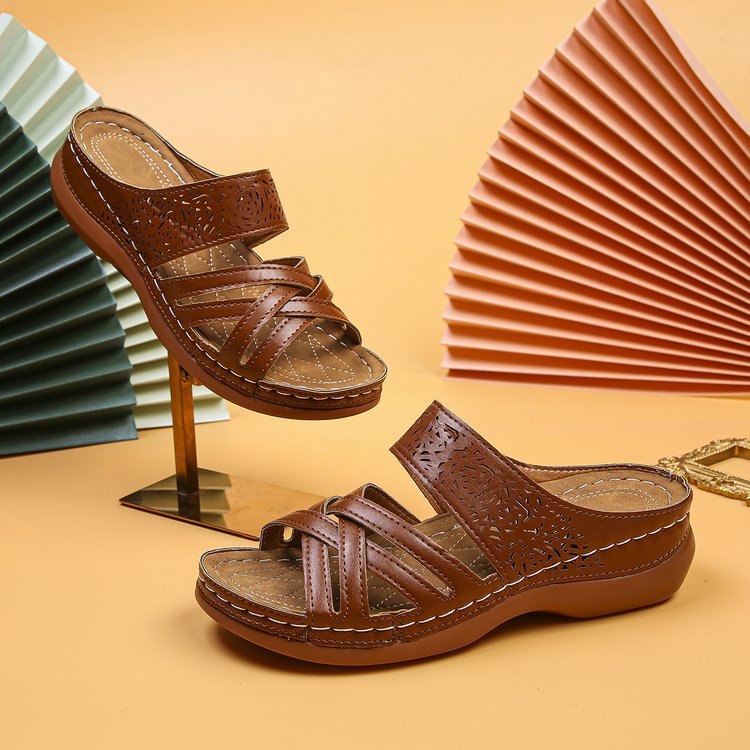 Damen komfortable und stilvolle Pantolette mit durchbrochenem Design EB