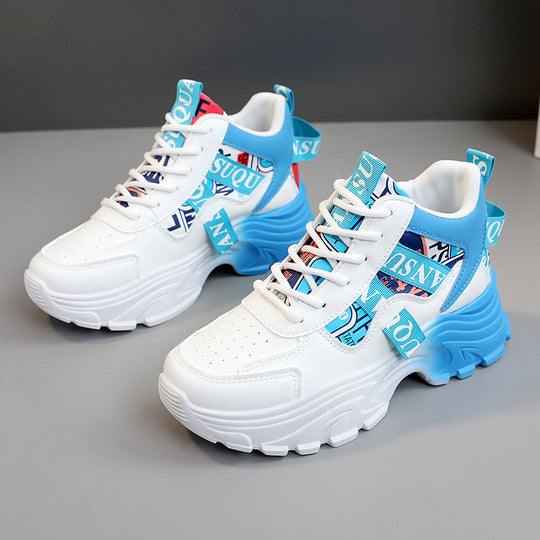 Damen Sportliche Sneaker mit modischen Designelementen und dämpfender Laufsohle EB