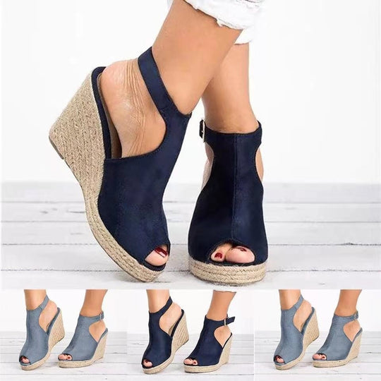 Damen Wedge-Sandaletten aus hochwertigem Material mit offener Zehenpartie und raffiniertem Riemendesign EB