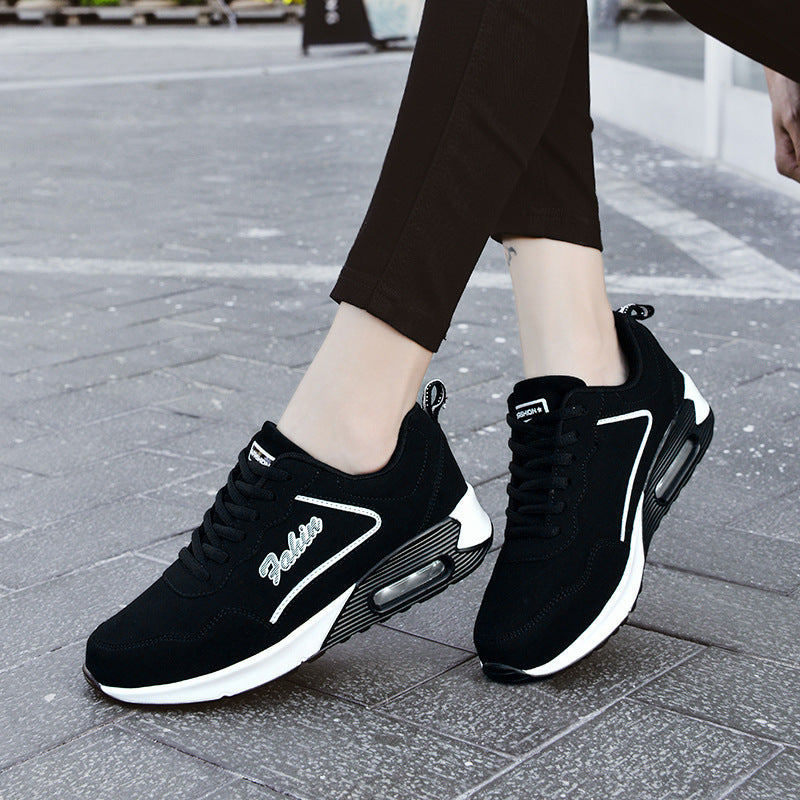 Damen Sportliche Sneakers mit atmungsaktiver Mesh-Oberfläche und dämpfendem Fußbett EB
