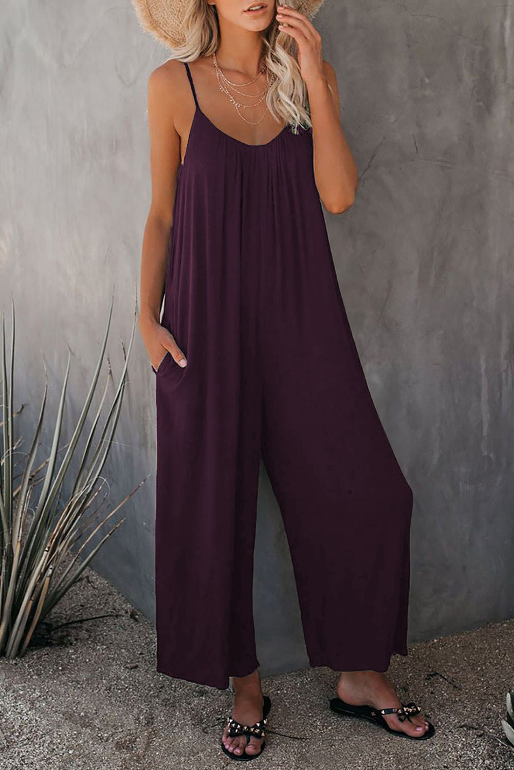 Damen Lässiger Sommer-Jumpsuit mit tiefem Ausschnitt und praktischen Taschen EB