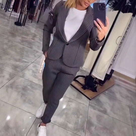 Damen Elegantes Blazer-Hosen-Set mit feinen Streifen EB