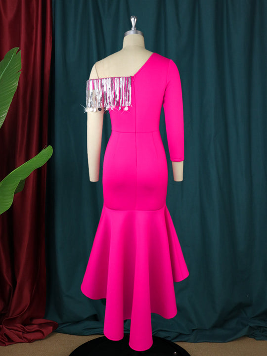 Damen elegantes Kleid mit asymmetrischem Ausschnitt und schwingendem Rüschenrock EB