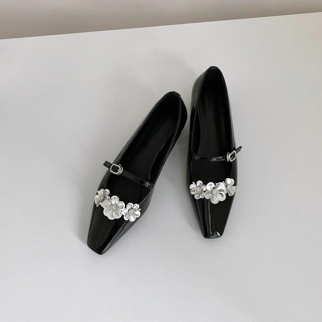 Damen Ballerinas mit floralen Applikationen und glanzvoller Oberfläche EB