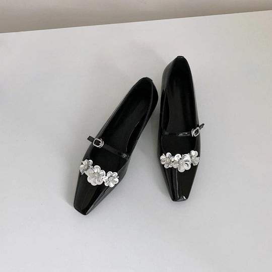 Damen Ballerinas mit floralen Applikationen und glanzvoller Oberfläche EB