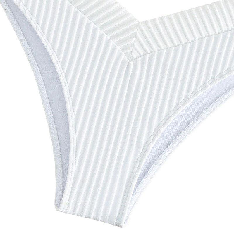 Damen Hoch geschnittener Bikinislip mit modischem V-Design EB