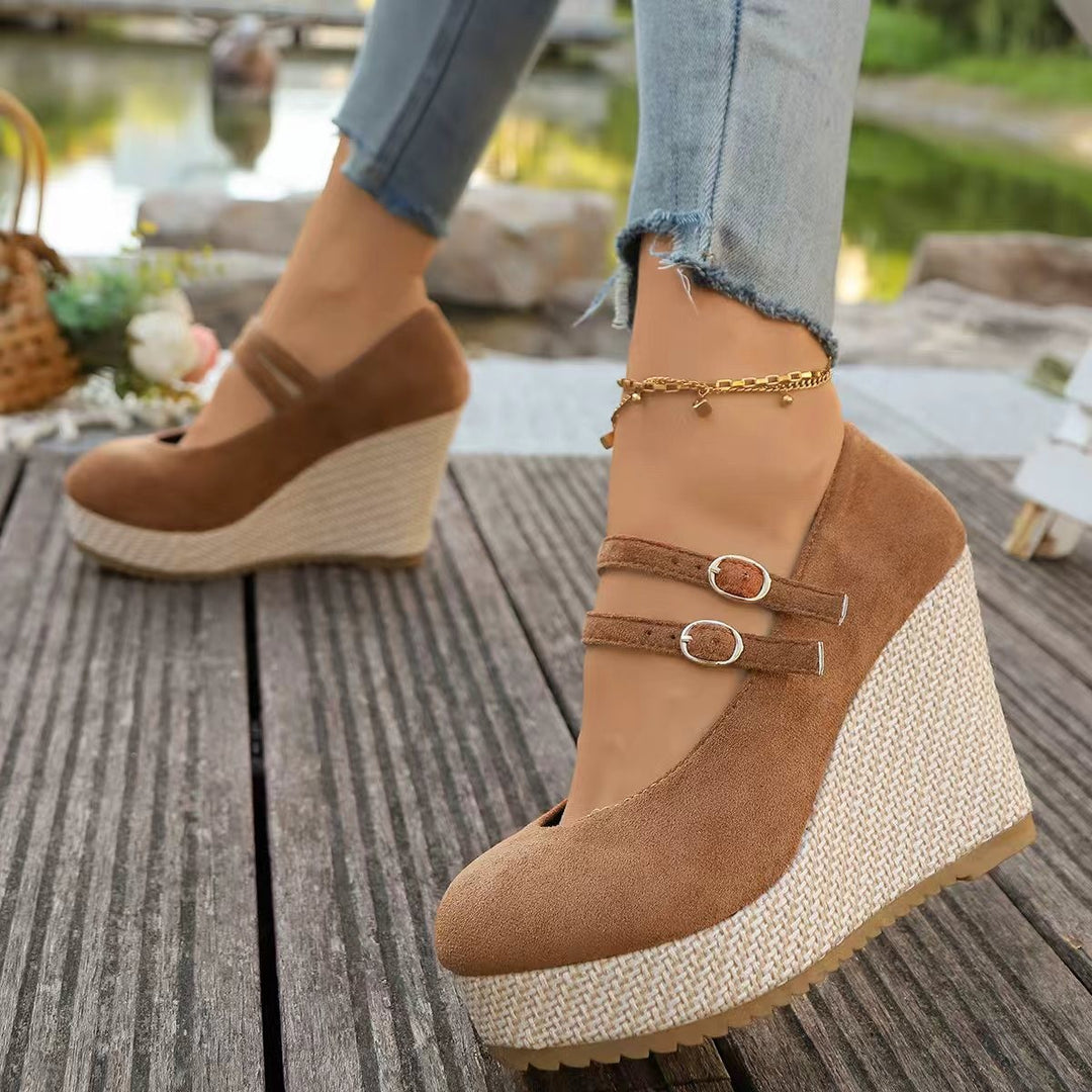 Damen Wedge-Sandaletten mit floralem Design und geschmackvollem Riemen EB