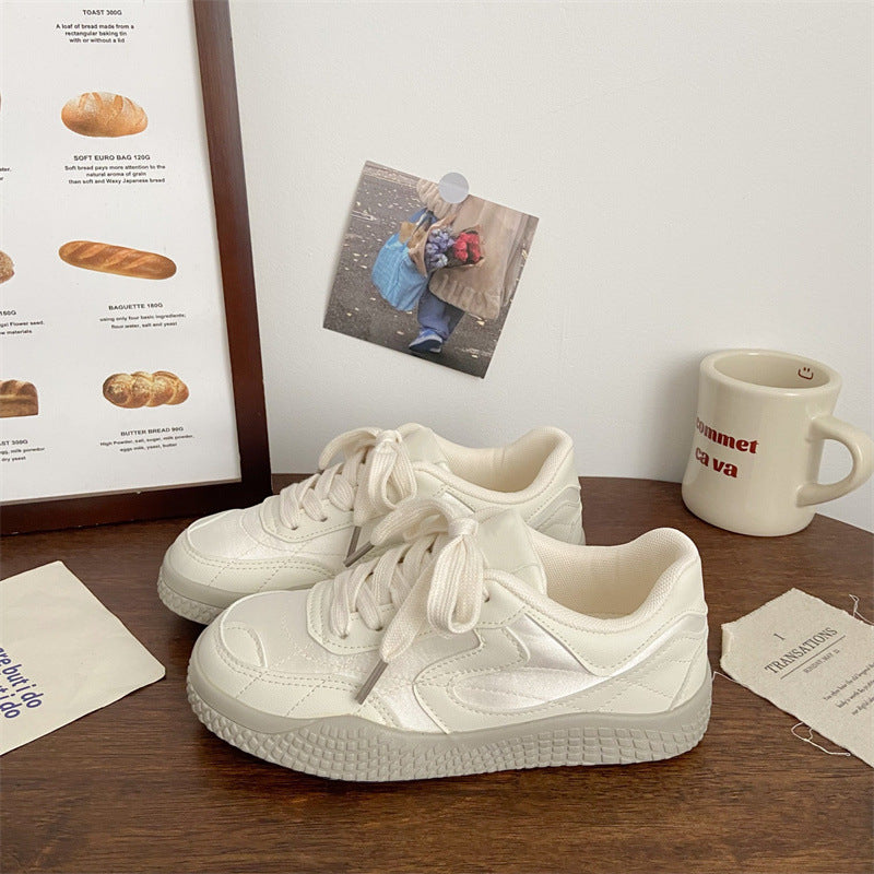 Damen Schnürsneaker mit weichem Innenfutter und rutschfester Laufsohle EB